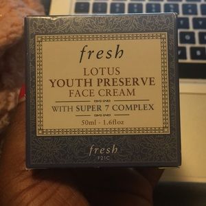 Lotus Youth Preserve Face Cream